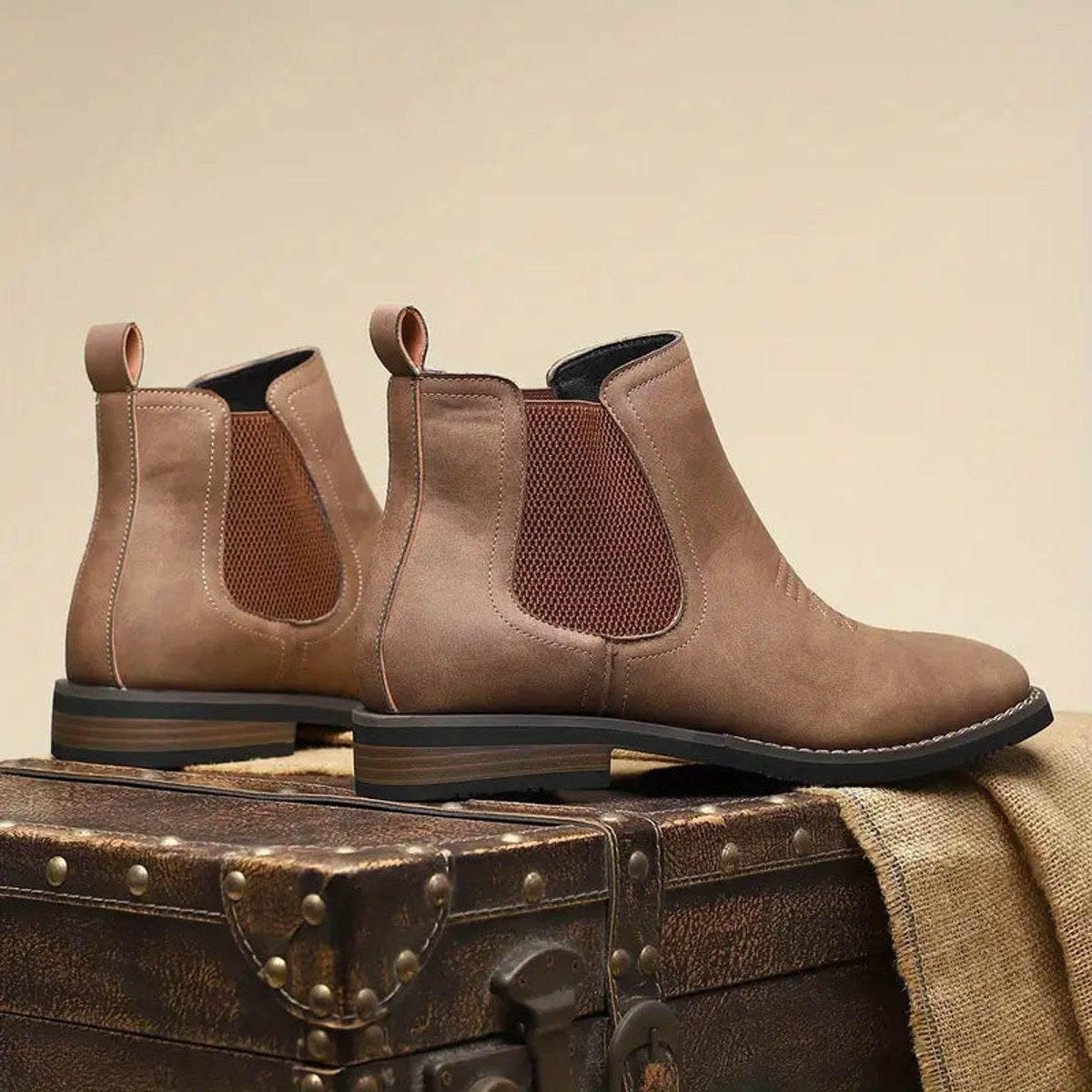 Men's Classic Laceless Chelsea Boots - Elastic Side Panels