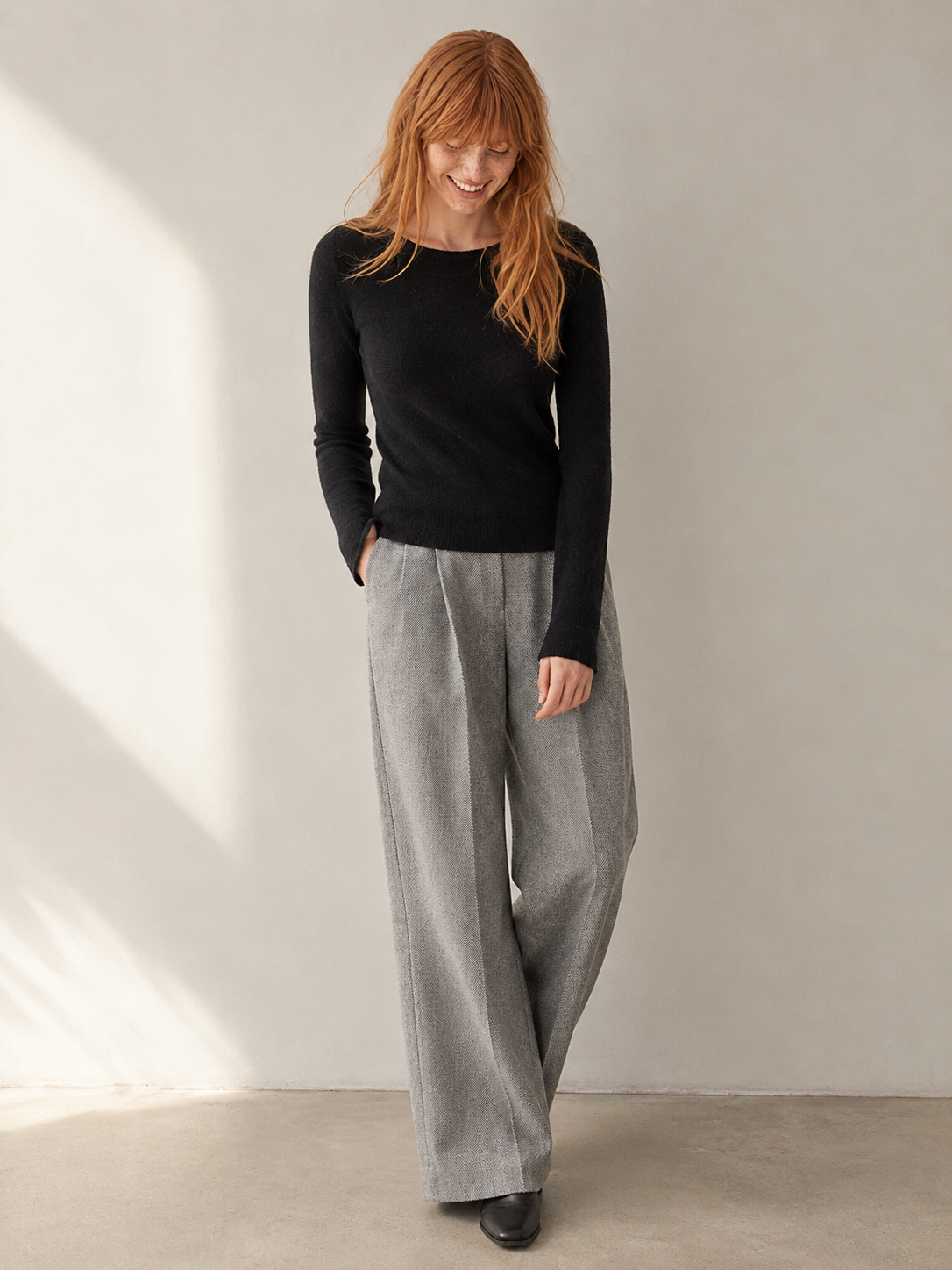 Women's Cashmere Boat Neck Sweater
