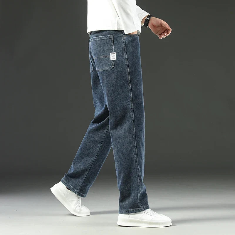 Men's classic-fit stretch straight jeans
