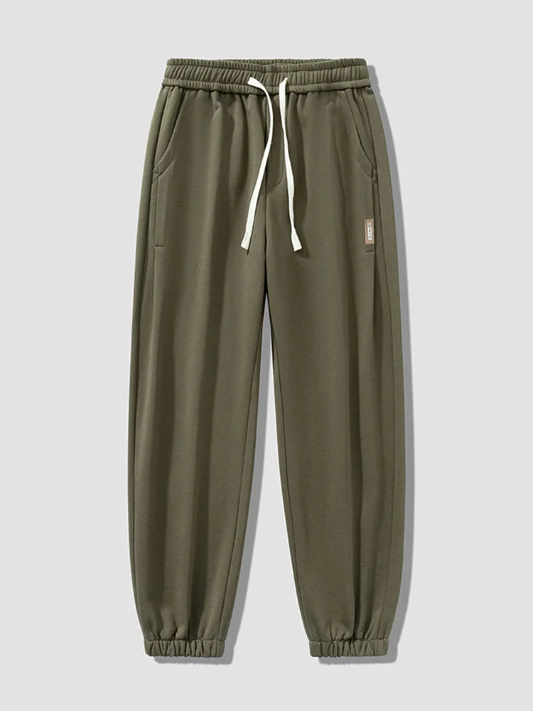 Men's joggers with elastic cuffs and adjustable drawstring