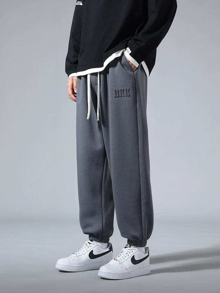 Men's slim-fit knit joggers with spacious pockets