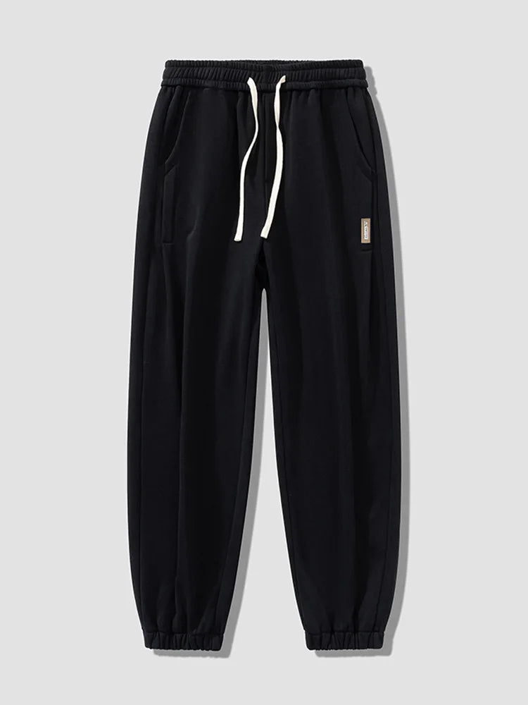 Men's joggers with elastic cuffs and adjustable drawstring