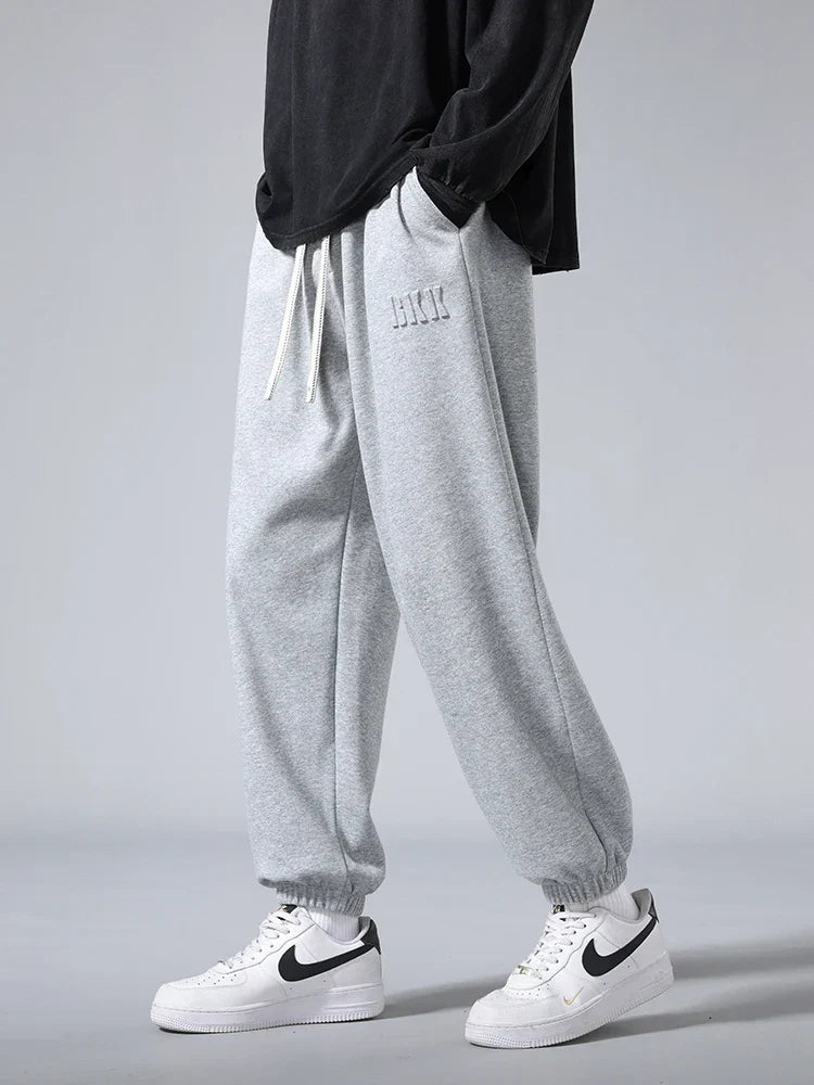 Men's slim-fit knit joggers with spacious pockets