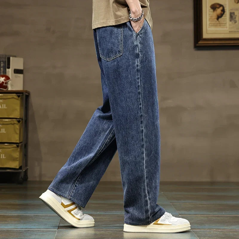 Men's baggy jeans with adjustable drawstring and stretch fabric