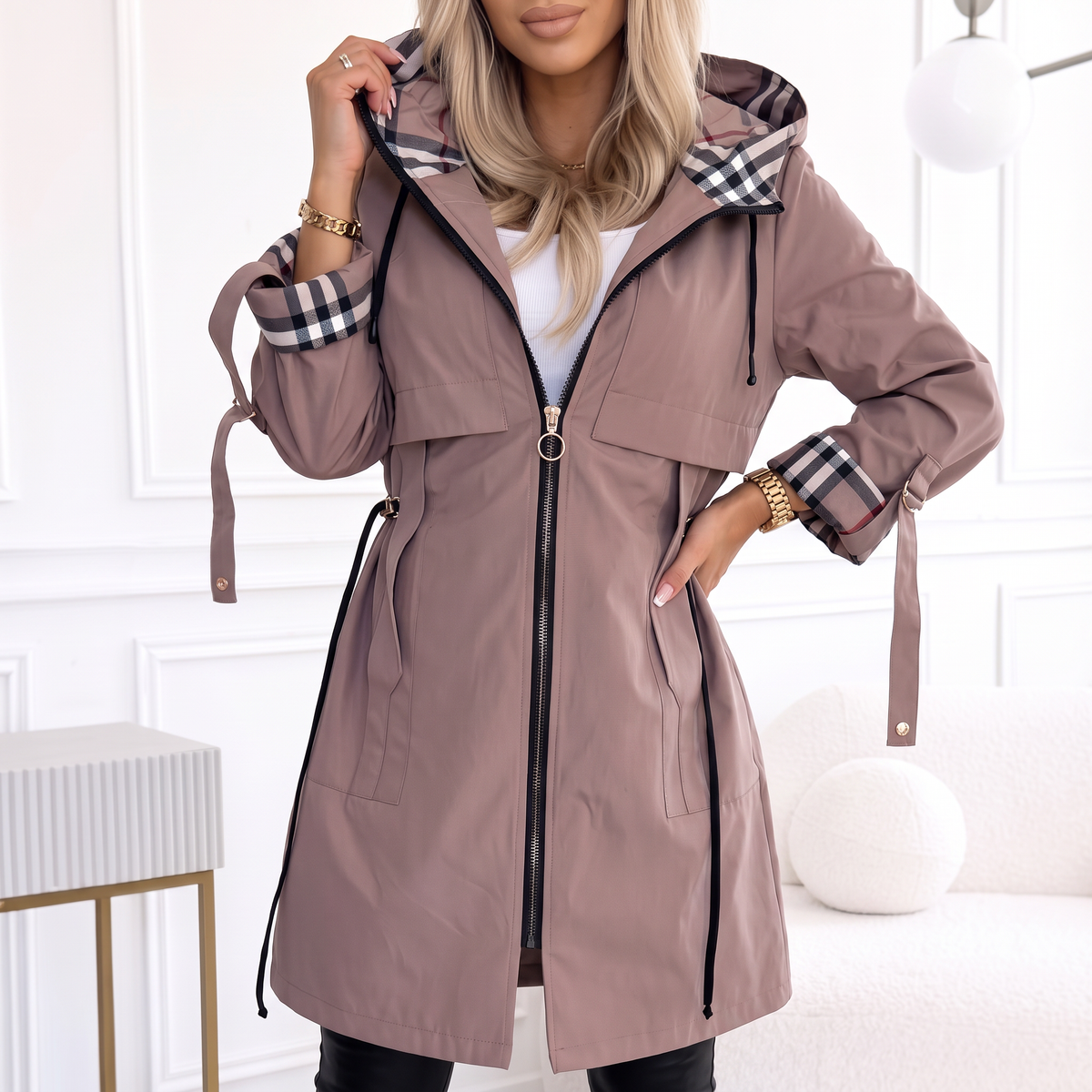 Chaqueta Impermeable con Capucha Estampada