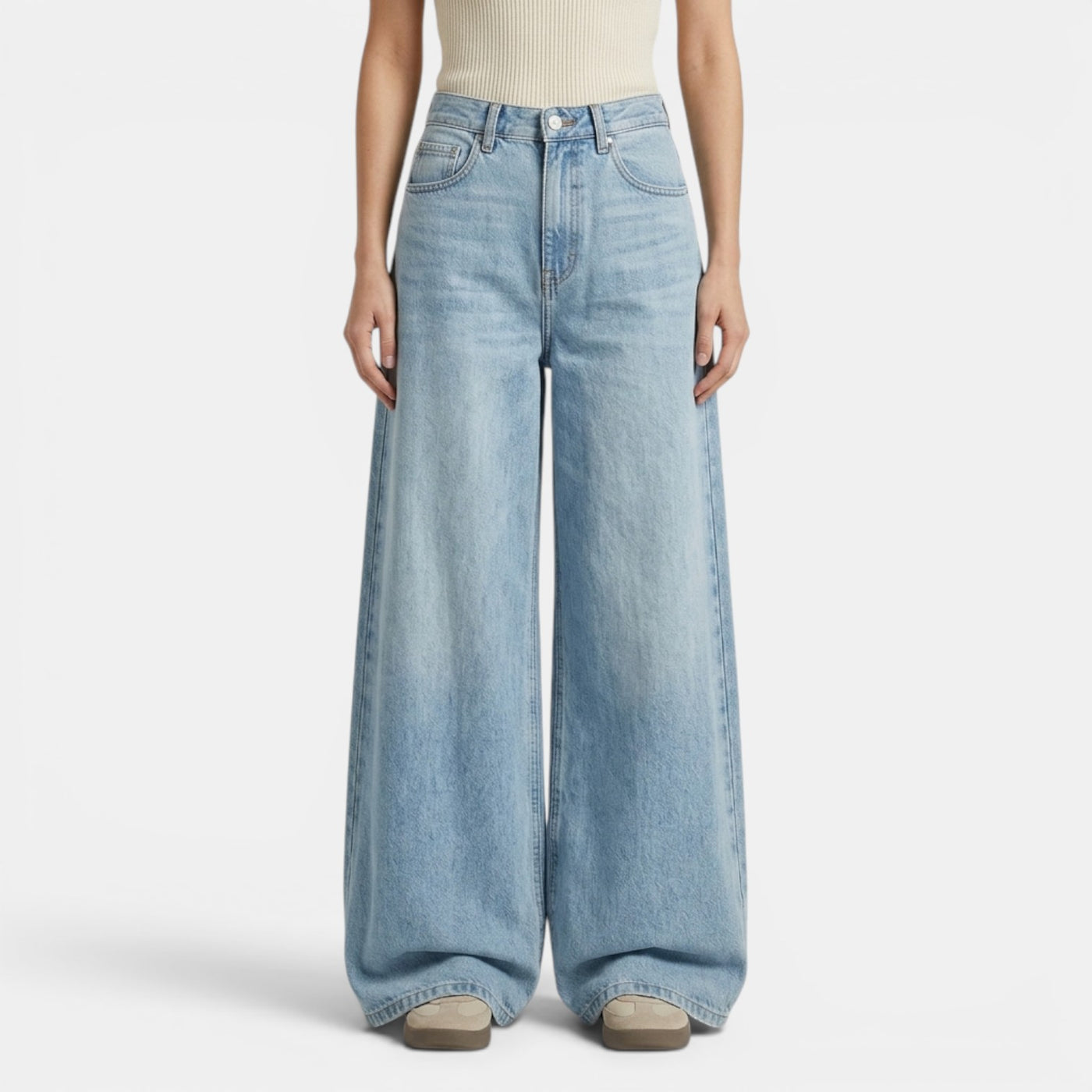 Women's Wide-Leg High-Waisted Jeans