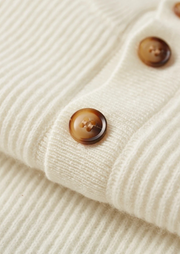Jersey de Cashmere con Botones Premium – 100% Cashmere Clásico