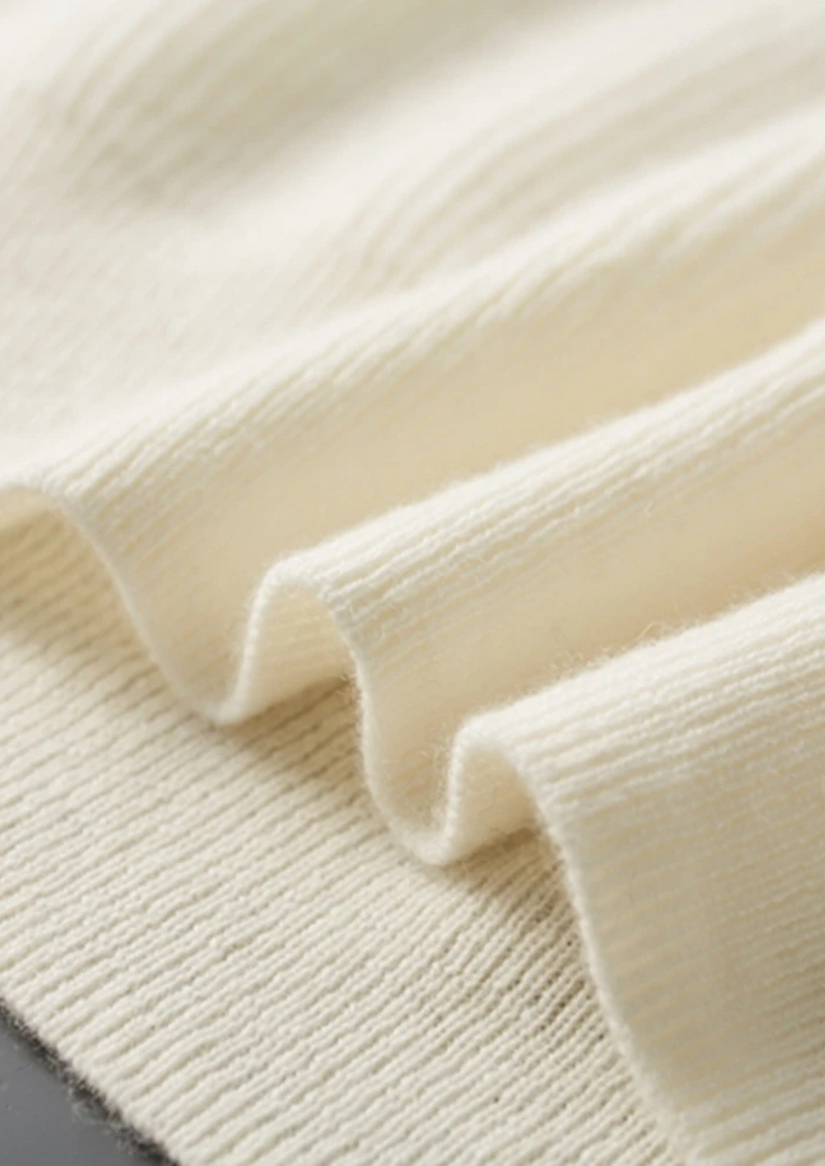 Jersey de Cashmere con Botones Premium – 100% Cashmere Clásico