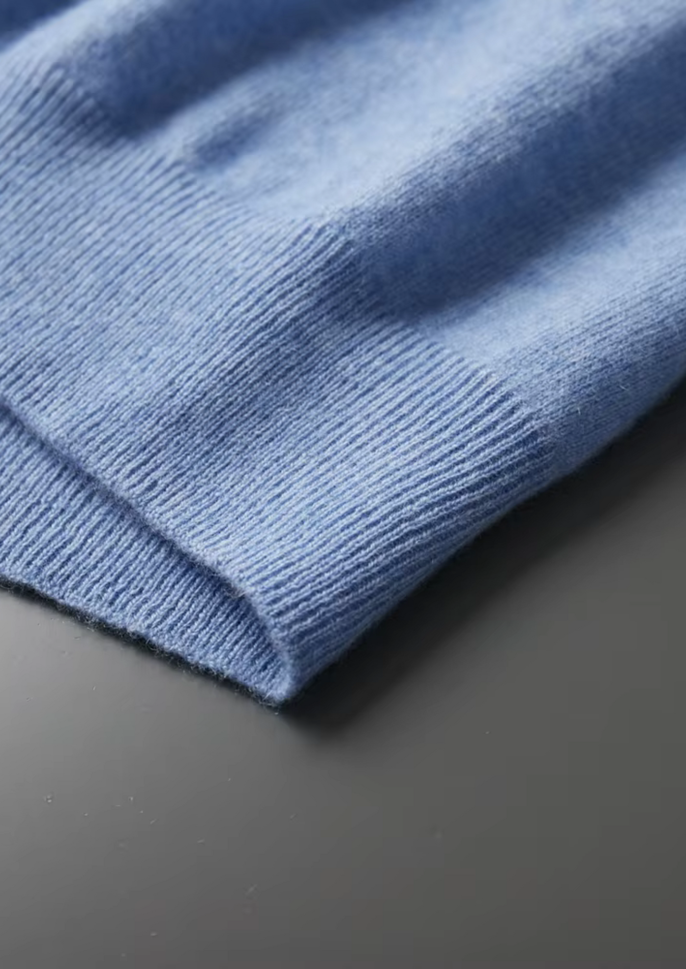 Camiseta Hombre Premium 100% Cashmere – Cuello Alto Elegante