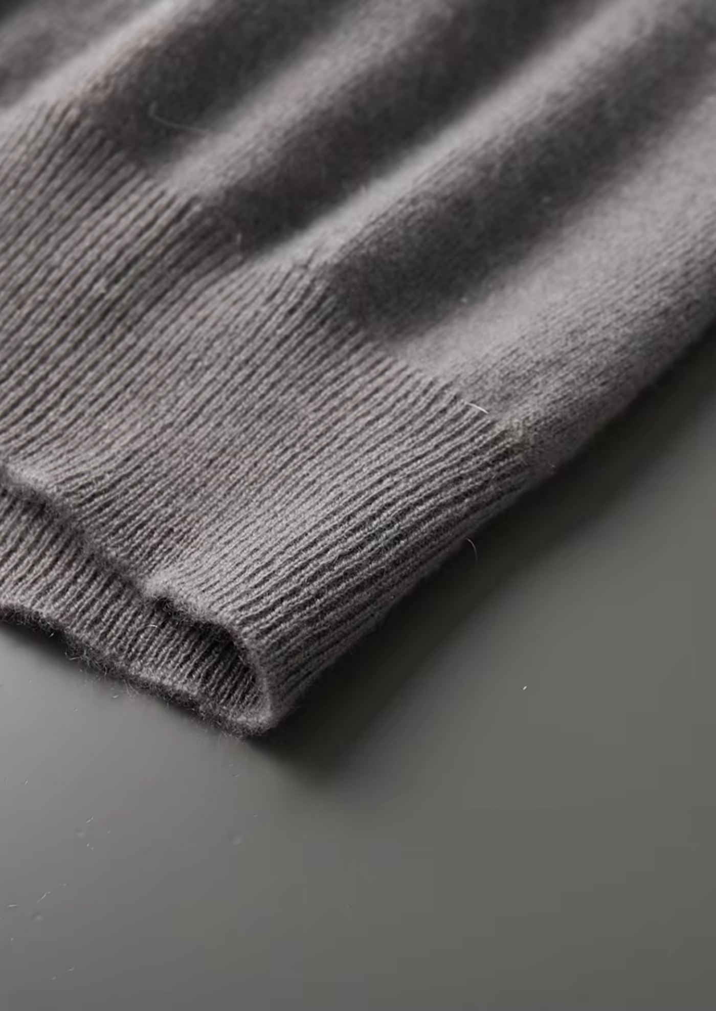 Camiseta Hombre Premium 100% Cashmere – Cuello Alto Elegante