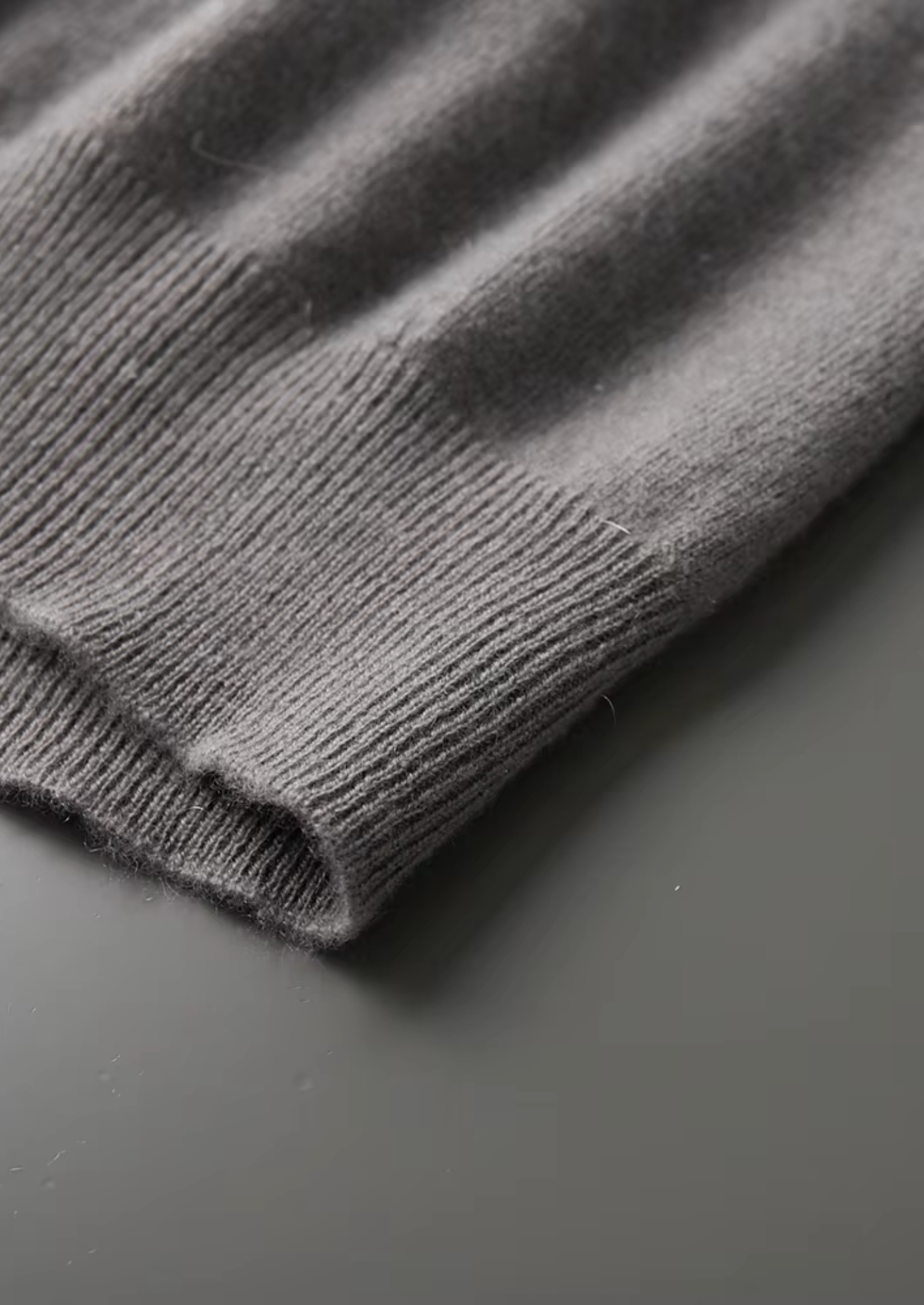 Camiseta Hombre Premium 100% Cashmere – Cuello Alto Elegante