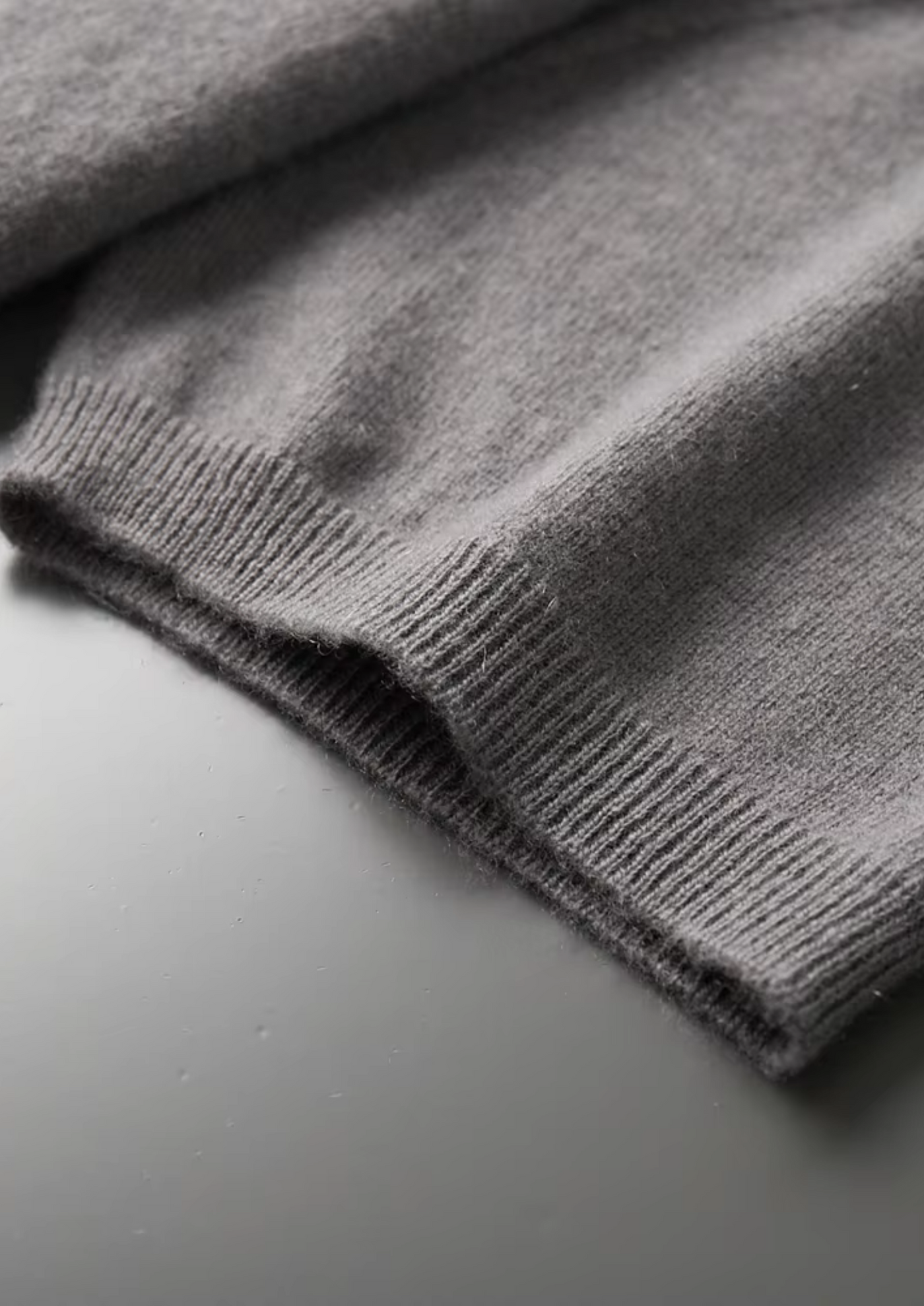 Camiseta Hombre Premium 100% Cashmere – Cuello Alto Elegante