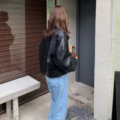 Chaqueta de piel mujer corta con solapa y corte holgado