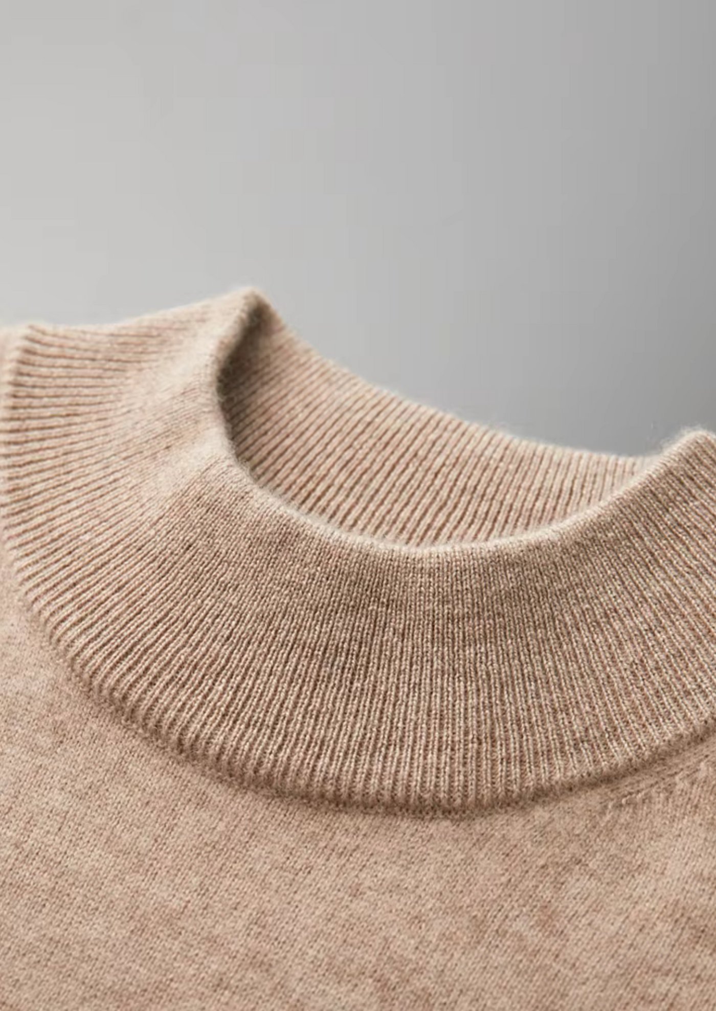 Camiseta Hombre Premium 100% Cashmere – Cuello Alto Elegante