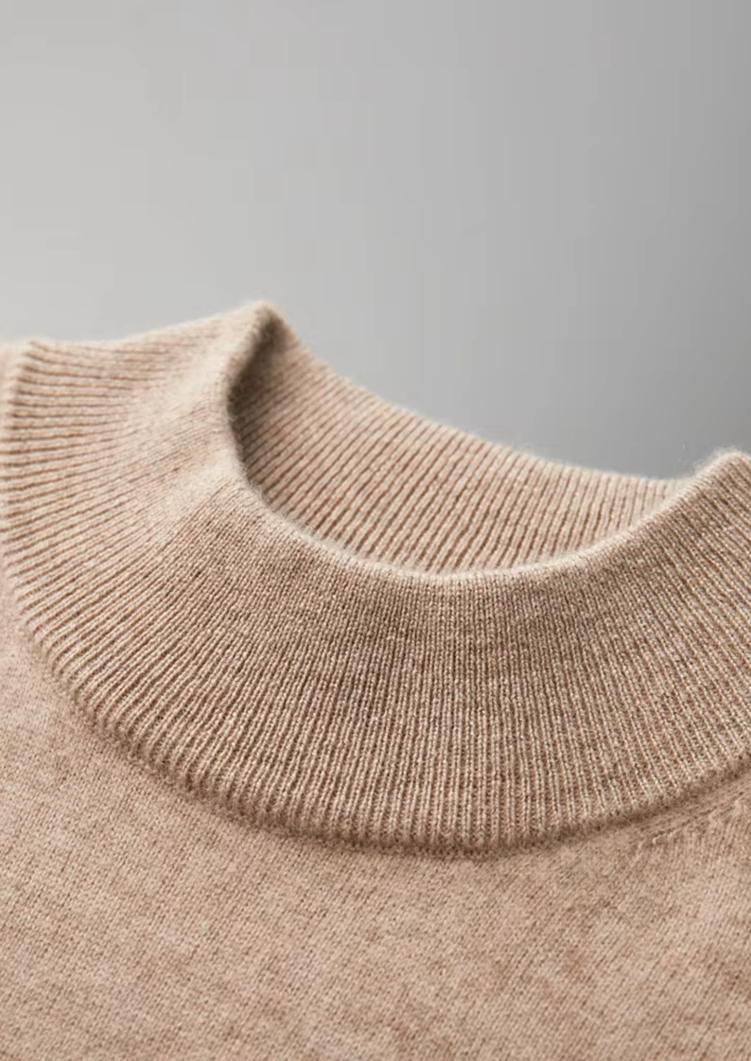 Camiseta Hombre Premium 100% Cashmere – Cuello Alto Elegante
