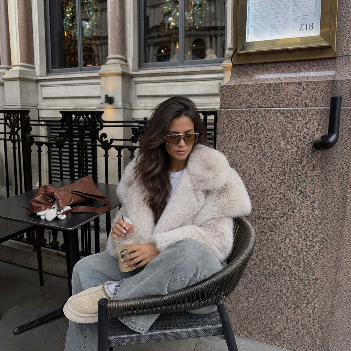 Abrigo Mujer Oversize de Pelo Sintético