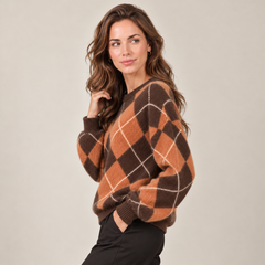 Women's Argyle Knit Sweater - Classic Crew Neck Pullover