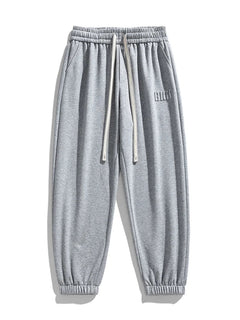 Men's slim-fit knit joggers with spacious pockets