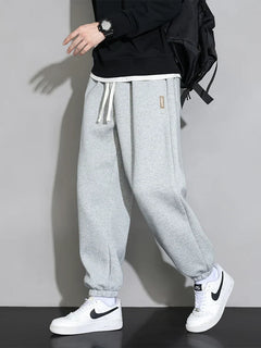 Men's joggers with elastic cuffs and adjustable drawstring