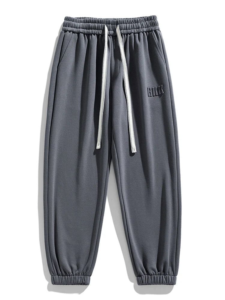 Men's slim-fit knit joggers with spacious pockets