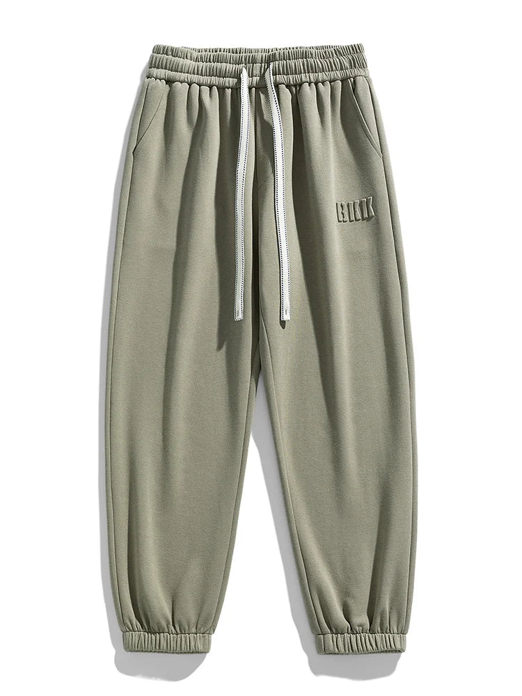 Men's slim-fit knit joggers with spacious pockets