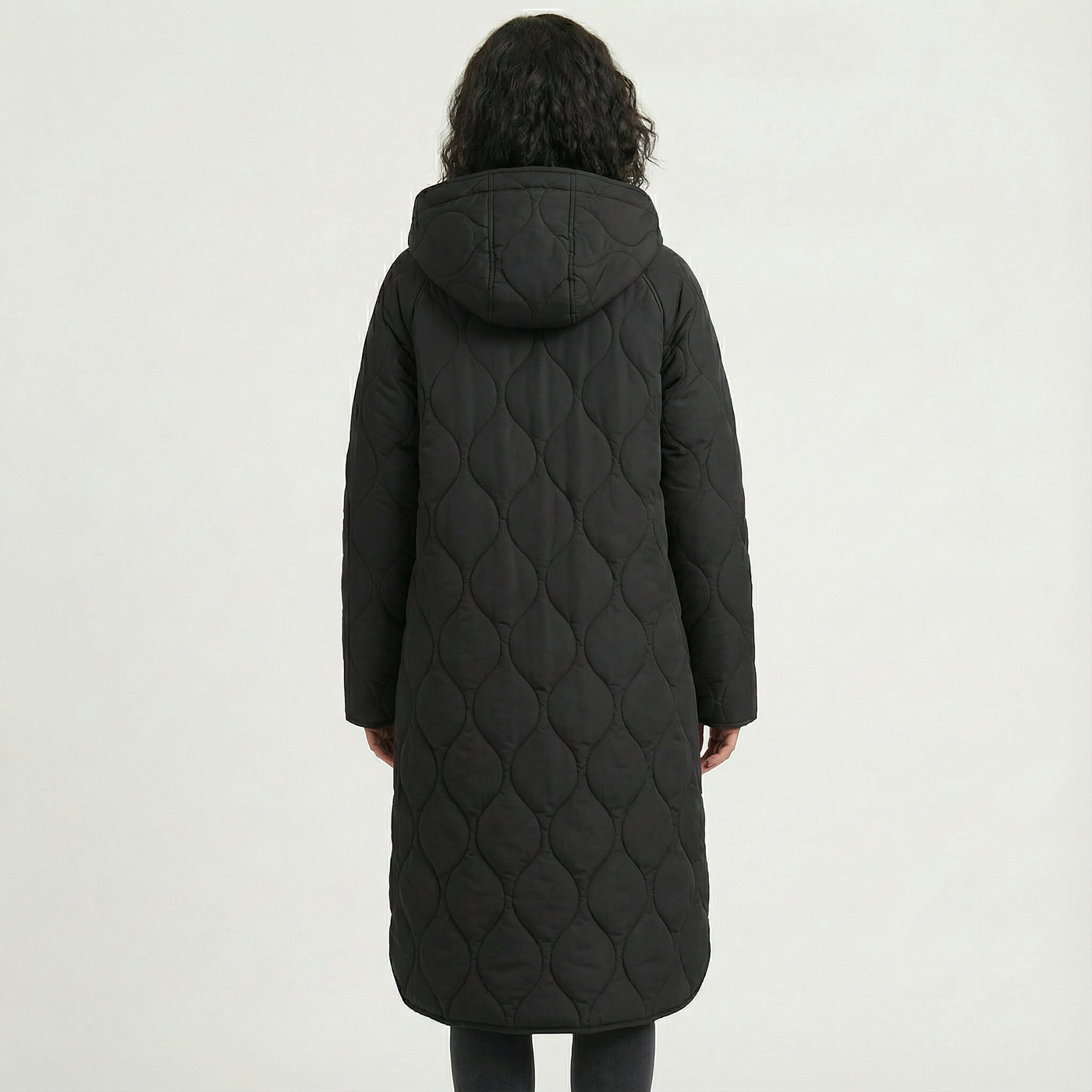 Abrigo Oversized con Elegante Patrón de Rombos y Capucha