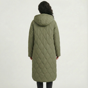 Abrigo Oversized con Elegante Patrón de Rombos y Capucha