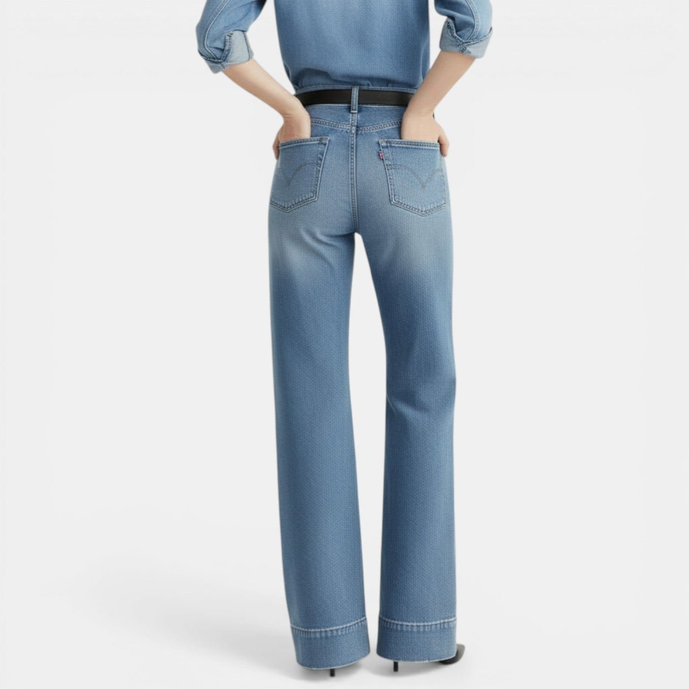 Women's Loose Fit Jeans