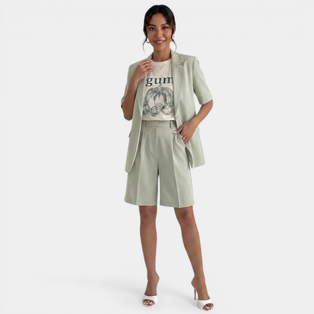 Conjunto Mujer Blazer y Shorts