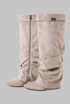 Botas Mujer Slouchy de Ante Punta Fina con Hebilla Dorada