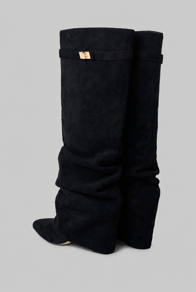 Botas Mujer Slouchy de Ante Punta Fina con Hebilla Dorada