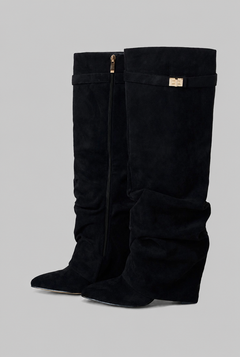 Botas Mujer Slouchy de Ante Punta Fina con Hebilla Dorada