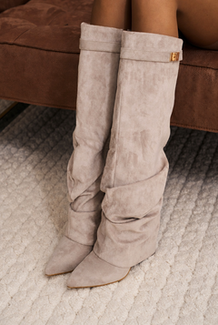 Botas Mujer Slouchy de Ante Punta Fina con Hebilla Dorada
