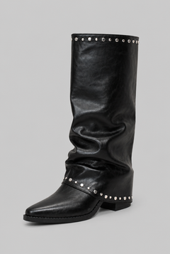 Botas Mujer Slouchy Efecto Piel Charol con Tachuelas Plateadas