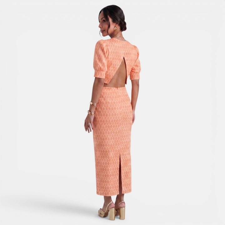 Conjunto Mujer 2 Piezas Top Corto y Falda con Abertura
