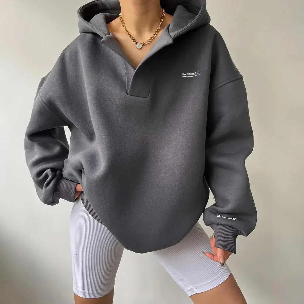 Women's Oversized Thick Cotton Sweatshirt with Shirt Collar